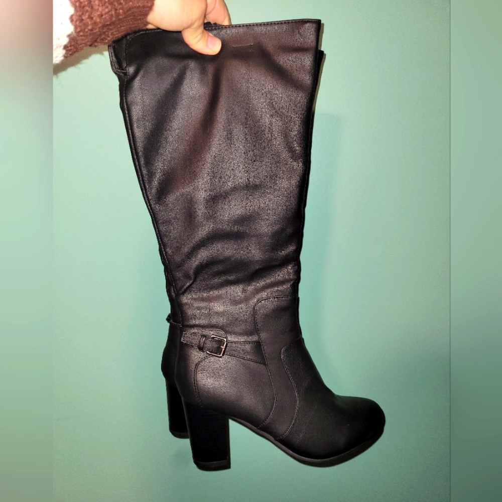 Women's black knee-high block heel boots size 7.5 NEW